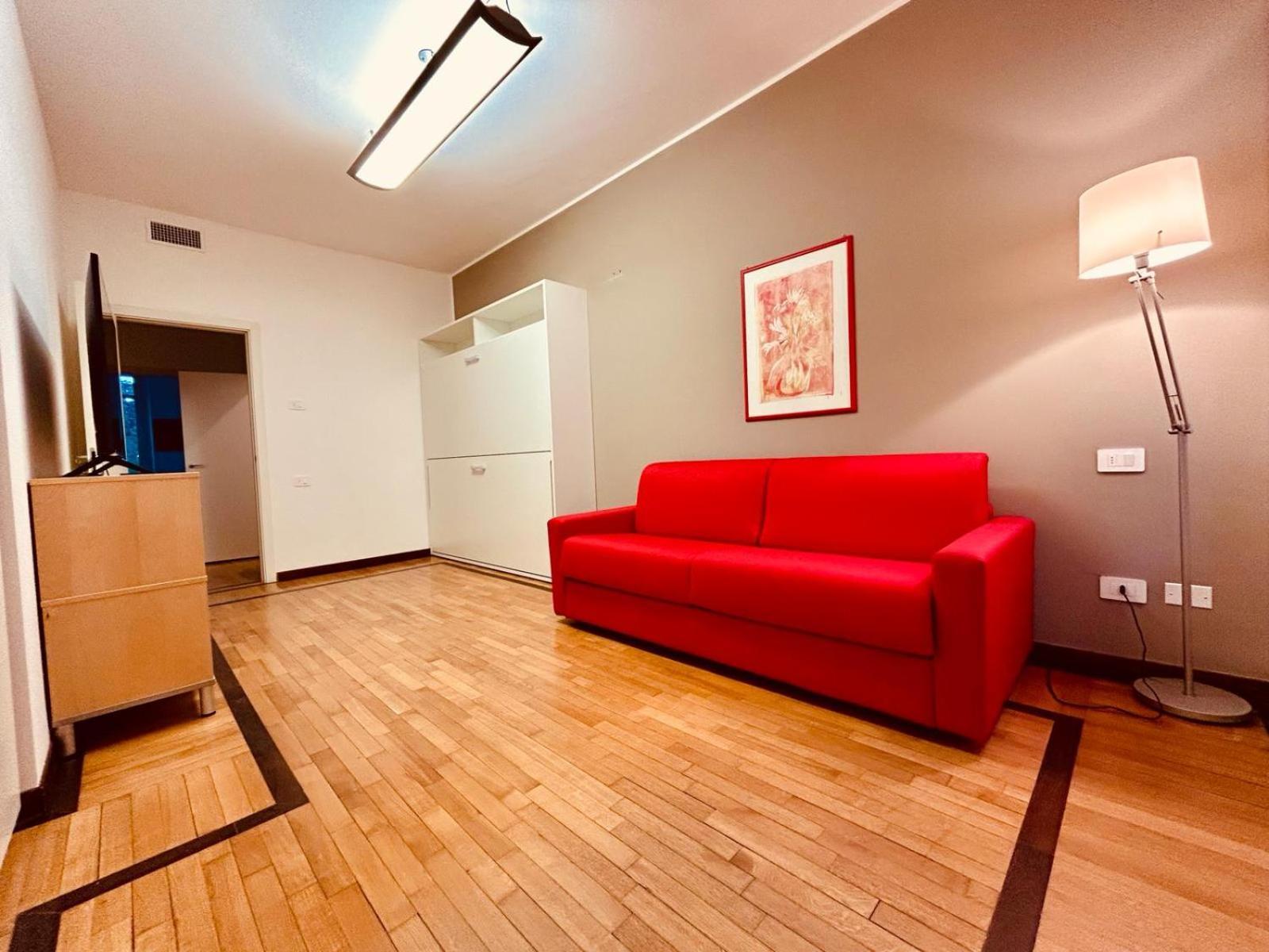 דירות וארסה Kibilu - Via Medaglie D'Oro Centro Citta Con Parcheggio מראה חיצוני תמונה